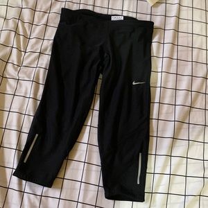Nike Dri-Fit cropped leggings